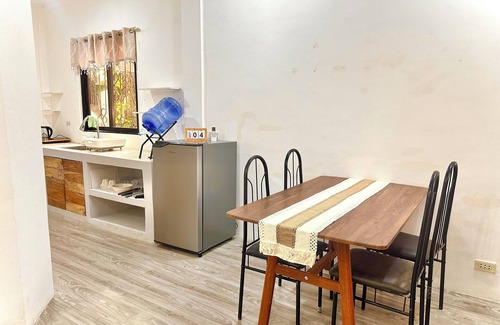 Catangnan Villa | Charming 1-bedroom villa in fabulous General Luna with AC, WiFi