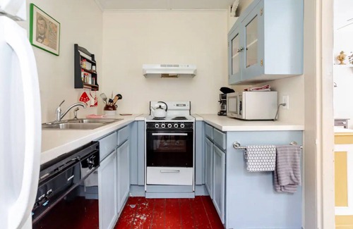 Mystic House | Charming 1845 Home in the Heart of Mystic – Walk to Everything!