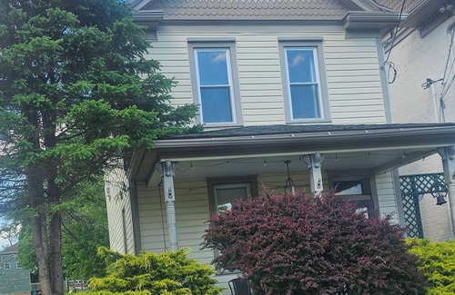 New Geneva House | Charming 1850s Victorian on the Monongahela River