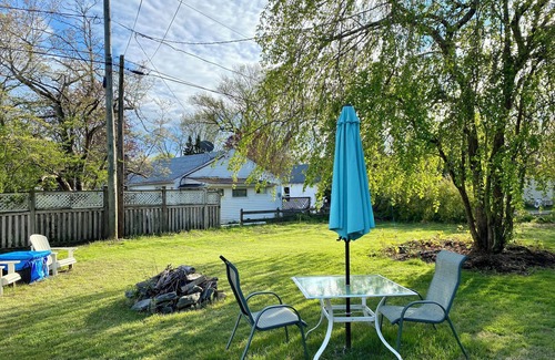 Old Saybrook Cottage | Charming 1920's no frills cottage in peaceful Old Saybrook