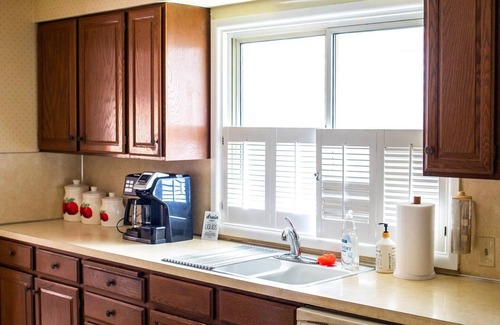 Baker City House | Charming 1950s Time Capsule Near Downtown Baker City, Oregon