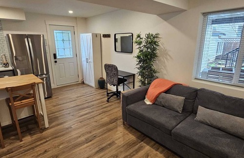 Walnut Grove House | Charming 1BR Suite with All the Essentials