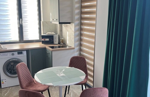 Constanta Apartment | Charming 2 apartments-2 rooms/in central of Constanța,very close of the sea