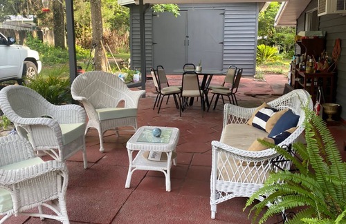 Bushnell Cottage | Charming 2-b/r country cottage-central Florida WiFi, AC, BBQ home away from home