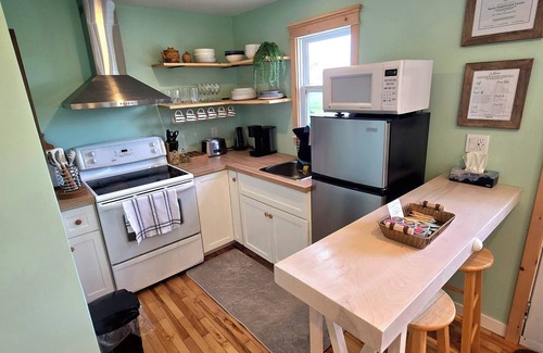Saint Peters Bay Cottage | Charming 2-bedroom cottage with AC and WiFi in delightful Saint Peters Bay