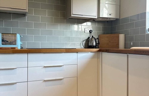 Rustington Apartment | Charming 2-Bed Ground Floor Flat in East Preston – Close to the Beach!