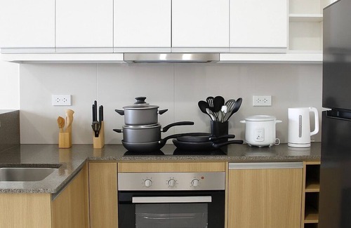 Tambo Apartment | Charming 2-bedroom apartment with WiFi, AC in nice Paranaque City GENTRY