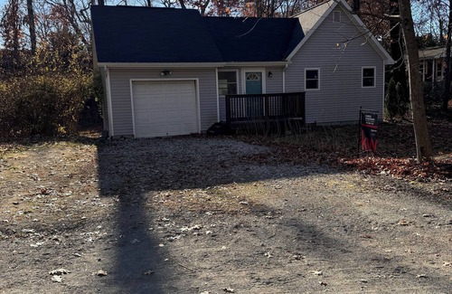 Greenwood Lake Cottage | Charming 2-bedroom cottage in delightful Greenwood Lake with WiFi, AC