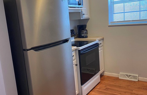 Jefferson City Apartment | Charming 2-bedroom apartment in wonderful Jefferson City with WiFi, AC