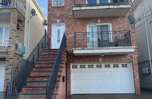 West New York Apartment | Charming 2-bedroom apartment in fabulous West New York with WiFi, AC