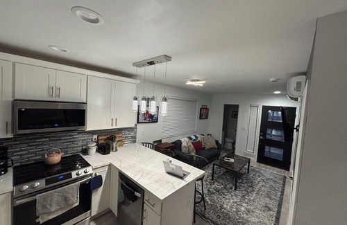 Seattle Metro Area House | Charming 2-bedroom, 2-1/2 bath,New house with AC, in Seattle. Airport 4.2 miles.