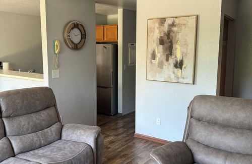 Sand Lake Apartment | Charming 2-bedroom apartment in Anchorage