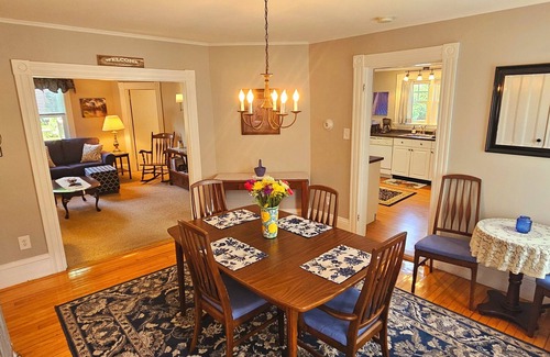 Woburn Apartment | Charming 2-bedroom apartment with WiFi, AC near Boston