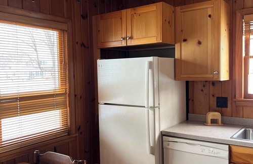 Cleverdale Cottage | Charming 2-bedroom cottage with AC and WiFi in Pleasant Cleverdale