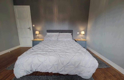 Chaulieu Other | Charming 2-bedroom farmhouse in Chaulieu. Only 10 mins drive to town. 3 star acc