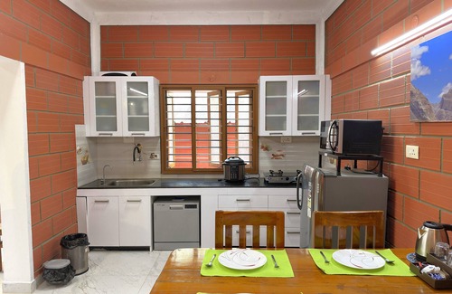 Coimbatore Other | Charming 2-bedroom farmhouse with WiFi, AC in pristine Alanthurai, Coimbatore