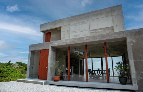 Sashiki House | Charming 2-bedroom house with AC, WiFi in gorgeous 南城市佐敷新里