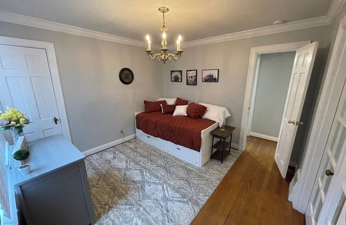 Kirkwood House | Charming 2-bedroom house with AC and WiFi in pleasant Kirkwood