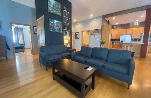 Elkader Apartment | Charming 2-bedroom suite A with WiFi, AC in adorable Elkader