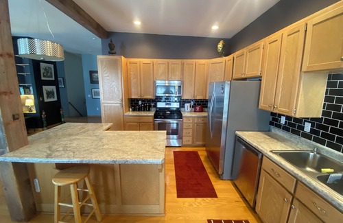 Elkader Apartment | Charming 2-bedroom suite A with WiFi, AC in adorable Elkader