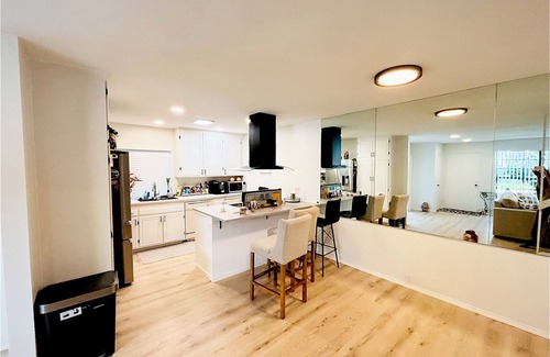 University City House | Charming 2-bedroom townhome with WiFi in most-wanted town in San Diego county.