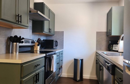 Grants Pass Apartment | Charming 2-bedroom apartment with WiFi, AC in pleasant Grants Pass