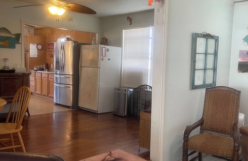 Port Lavaca House | Charming 2-bedroom house with WiFi, AC in welcoming Port Lavaca