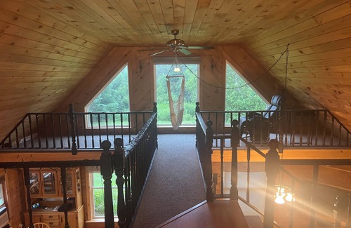 Sangerville House | Charming 2-bedroom house in awesome Sangerville with WiFi, AC and big yard