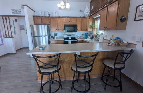 Aripeka Cottage | Charming 2-bedroom waterfront oasis in delightful Spring Hill