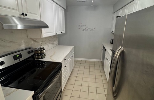 Mount Laurel House | Charming 2-bedroom townhome with AC, WiFi in Pleasant Mount Laurel Township