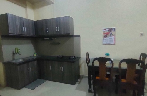 Mataram House | Charming 3-bedroom house in delightful Nusa Tenggara Bar. with AC