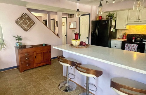 Fry's Spring House | Charming 3-bedroom townhome with WiFi, back deck and fire pit. Minutes from UVA