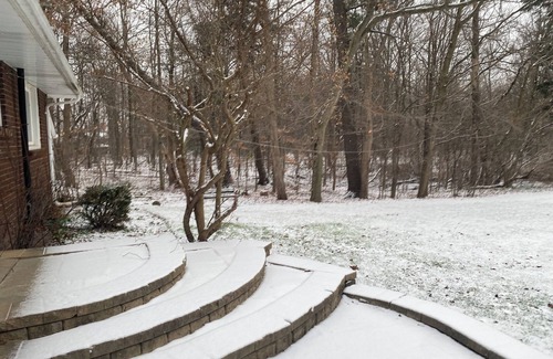 Georgetown House | Charming 3-Bedroom Home in Quaint Countryside Retreat with Modern Comforts