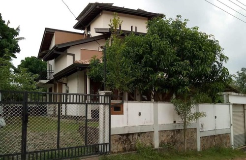 Kamburugamuwa Villa | Charming 3-bedroom villa with WiFi and AC in Kamburugamuwa