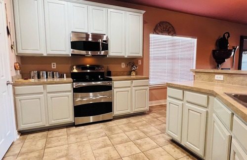 Whitesboro Other | Charming 3 bedroom Farmhouse with amazing views in Whitesboro, Texas.