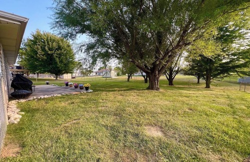 Boonville House | Charming 3-bedroom house with large fenced in backyard-Relax Enjoy Mid-Missouri