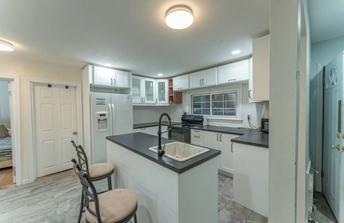 Dix Hills House | Charming 3-bedroom house in lovely Dix Hills with WiFi, AC