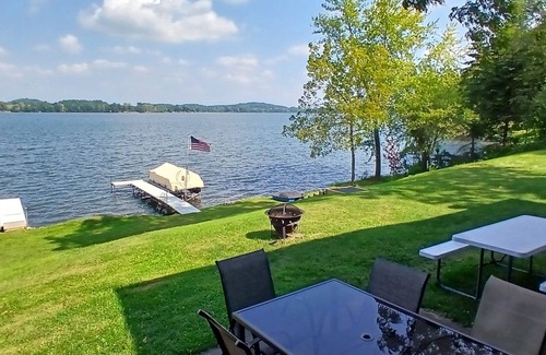 Elysian Cabin | Charming 3 bedroom Lake Home on 1 acre is perfect for your family getaway!