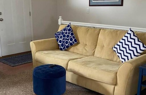 Pricedale House | Charming 3-bedroom house in Belle Vernon with WiFi and AC