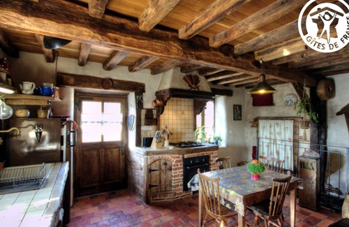 Chirassimont Cottage | Charming 3-Story Cottage with Garden, Wood Stove, and Pizza Oven in Scenic Countryside