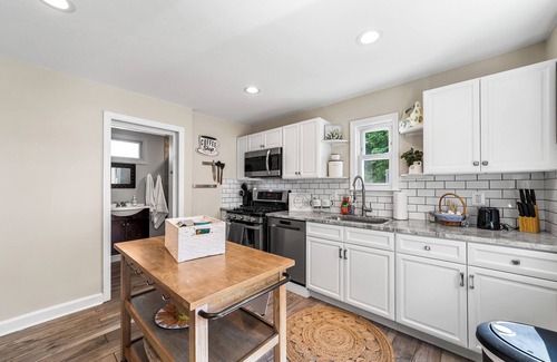 Trenton House | Charming 4-bed 2- Bath Home Close Proximity to Princeton Area and Sesame Place