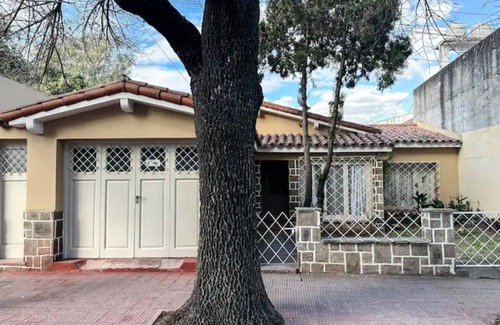 Salta House | Charming 4-bedroom house with AC and WiFi in brilliant Salta