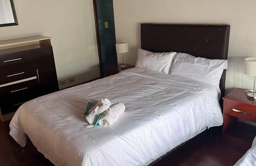 Salta House | Charming 4-bedroom house with AC and WiFi in brilliant Salta