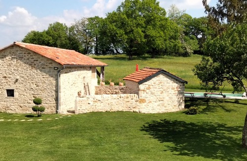 Sainte-Croix Cottage | Charming 4* studio with heated pool in the heart of the countryside