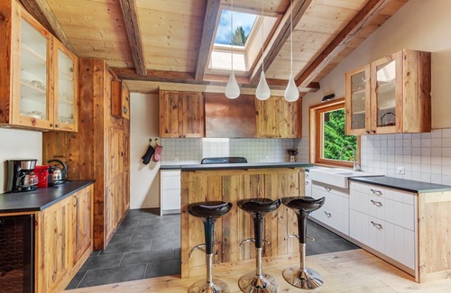 Champery Ski Chalet | Charming 5 Bedroom Cottage - By Mrs Miggins