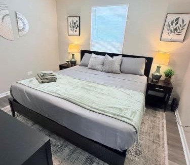 Franklin Park House | Charming 5BD 2BA with spacious yard near O'hare