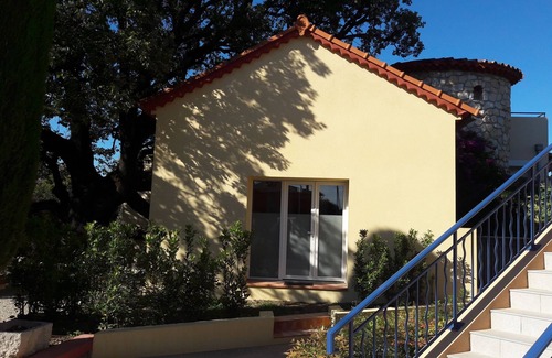 Les Maillans Apartment | Charming air-conditioned 2-room apartment in small estate with swimming pool