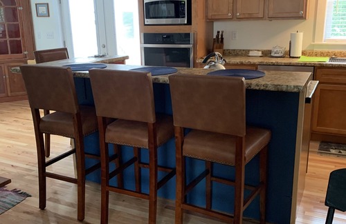 Oswego House | Charming and newly-renovated 1850's house in quiet residential neighborhood