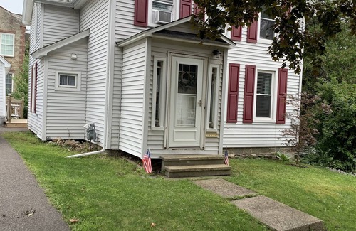 Oswego House | Charming and newly-renovated 1850's house in quiet residential neighborhood