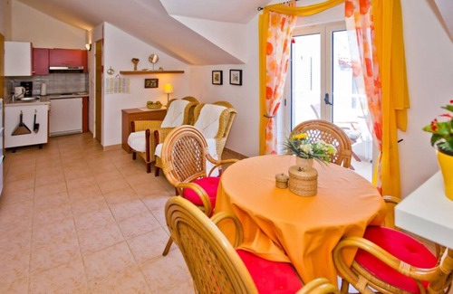 Krizna luka Apartment | Charming and Sunny Hvar Apartments - One Bedroom Apartment with Balcony